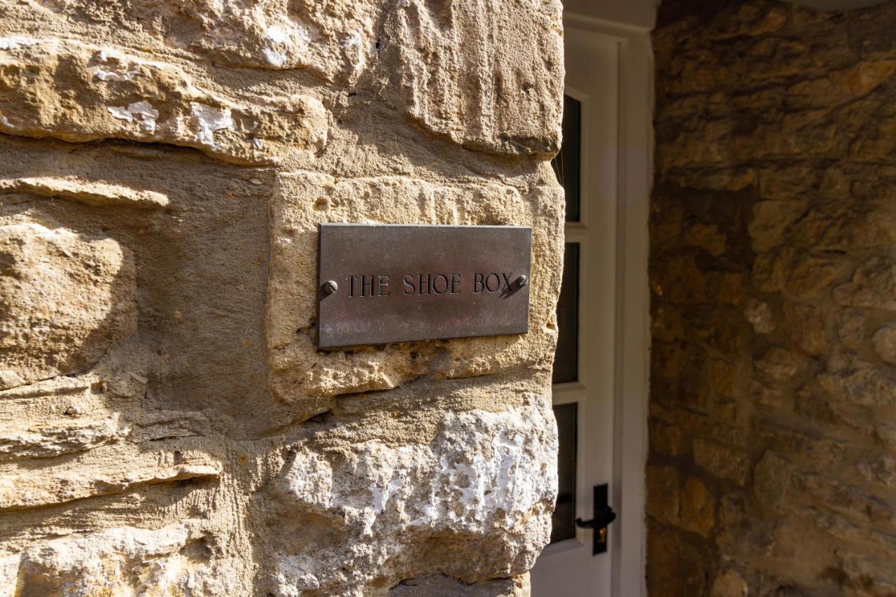 The Shoe Box Cottage With Allocated Parking Malmesbury Bagian luar foto
